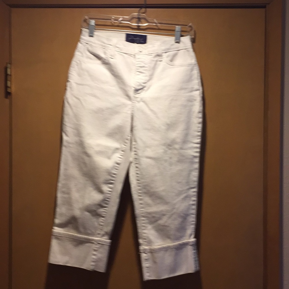 Women's capris